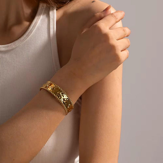 Aurelia Textured Cuff