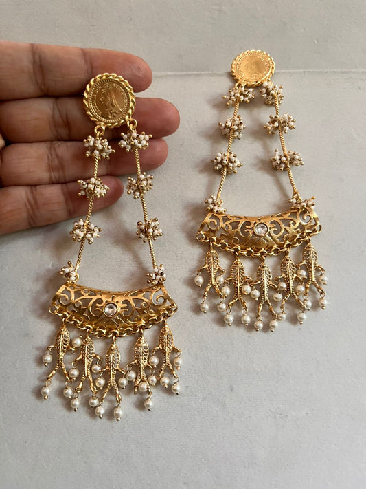 Rajsi Noor Earrings