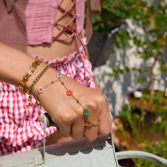 Blossom hand Harness