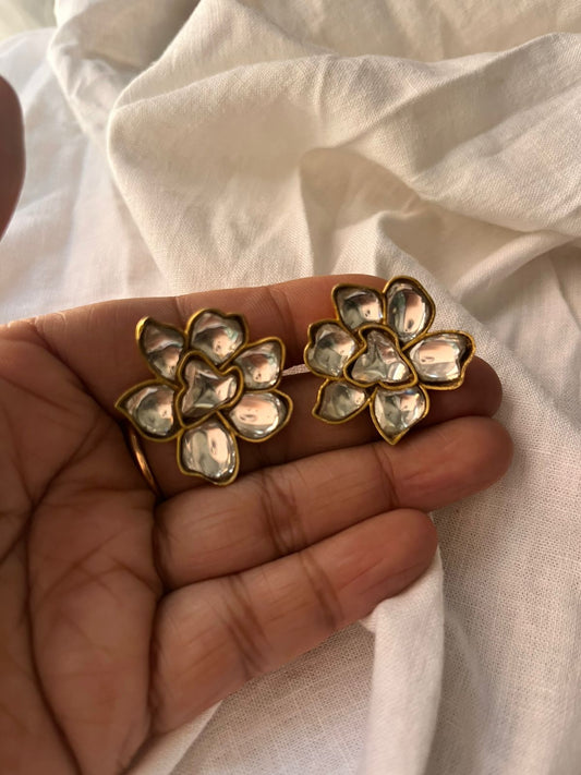 Bloom Studs