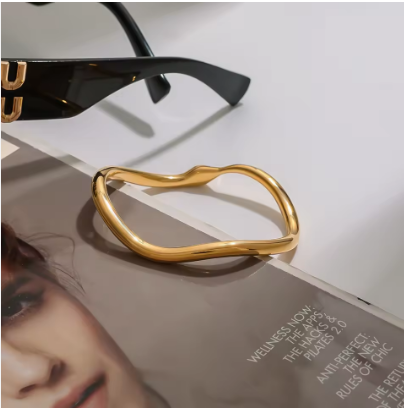 Wave Snake Bangle